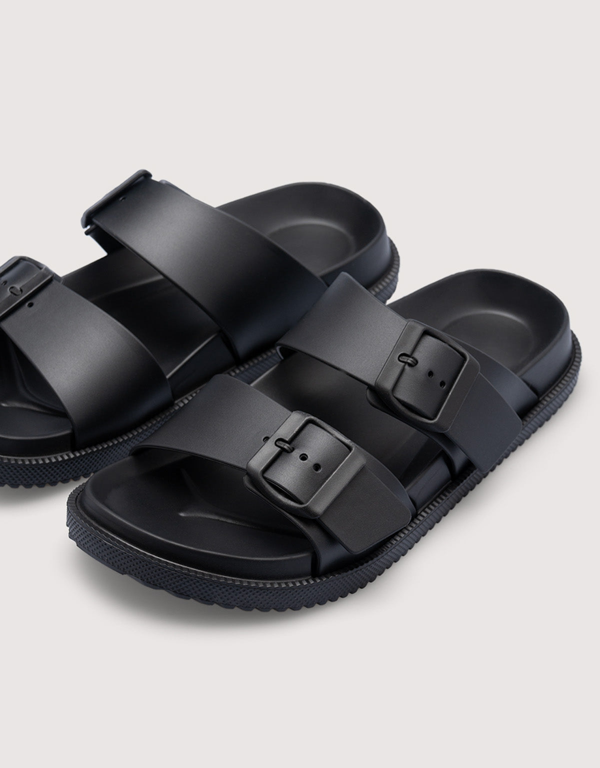 Black Buckle Sandals - Kauai