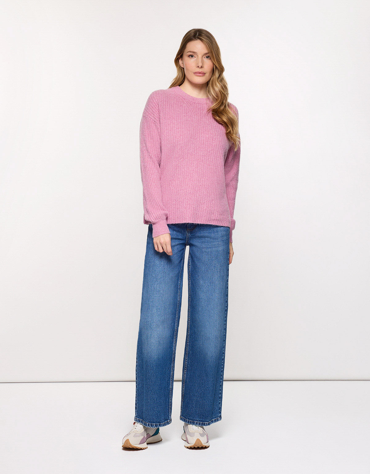 Pink Sweater - Capybara