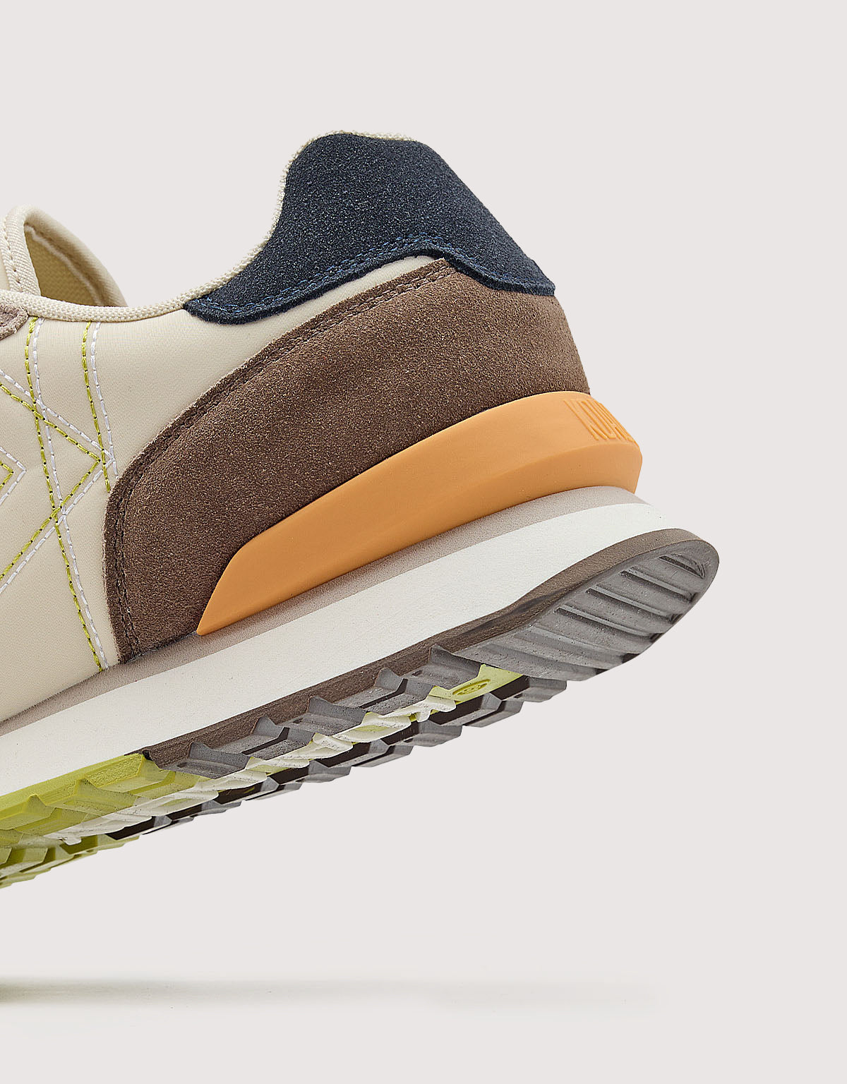 Gray Sneaker Shoe - Saturn