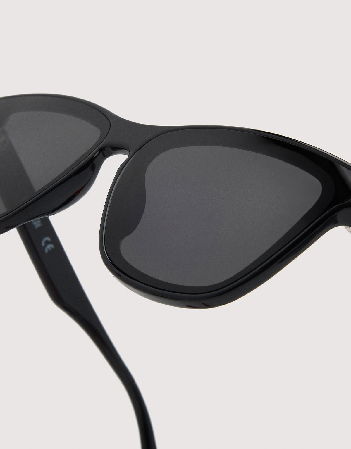 Gafas de Sol Negro - Saratt 5