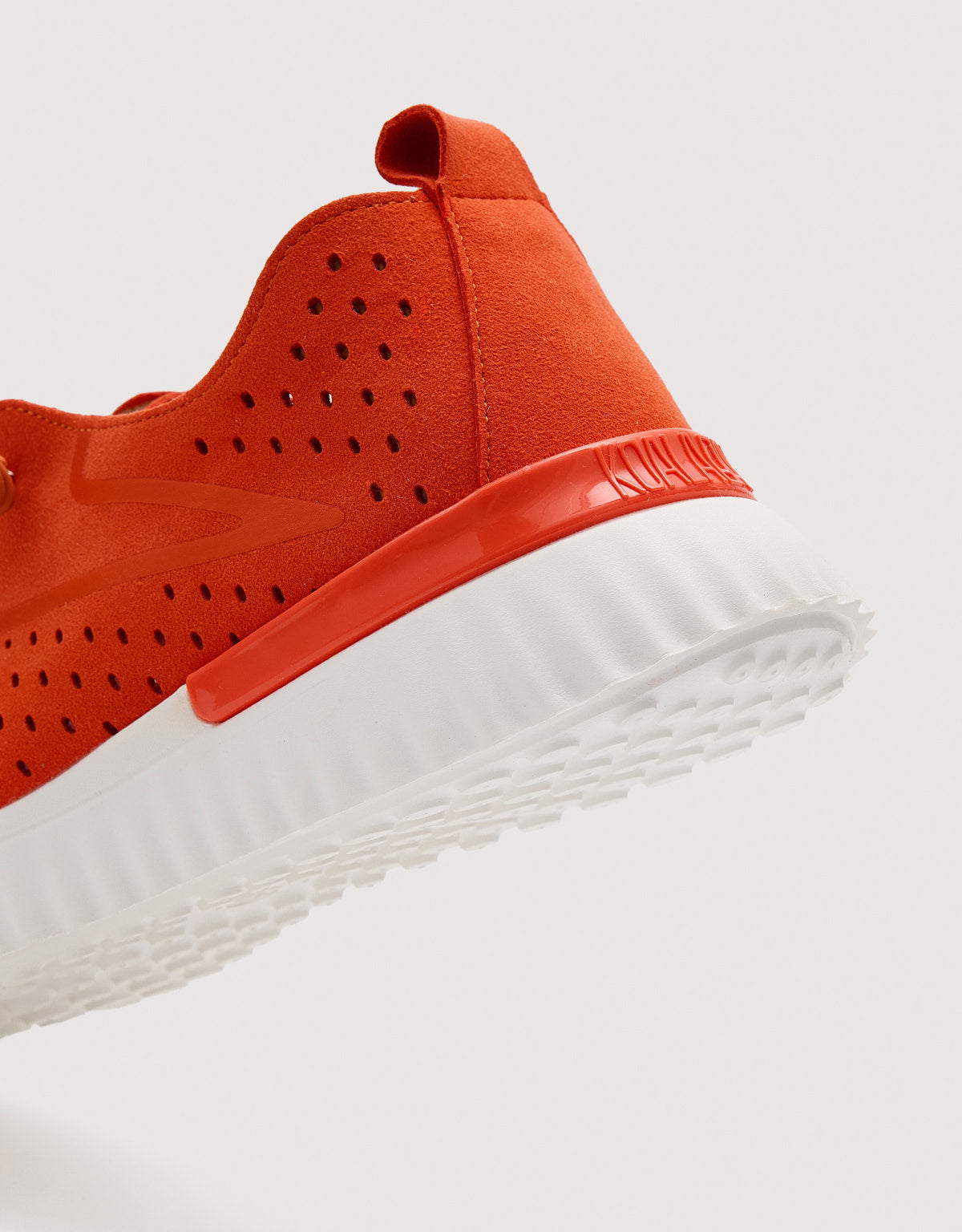 Sneaker Naranja - Charmy 4