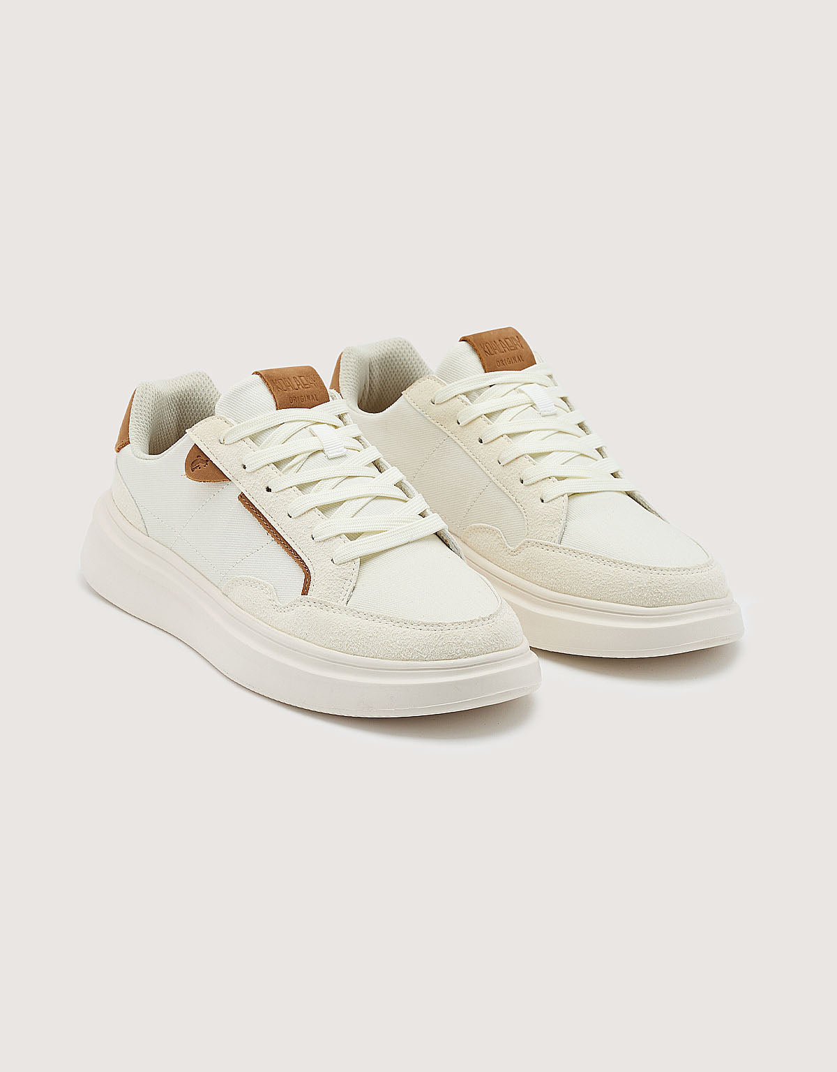 White Sneakers - Estella
