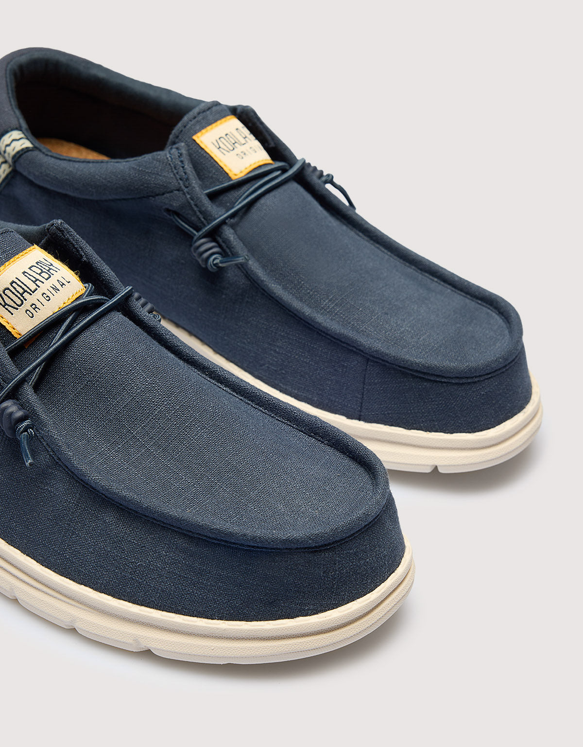 Wallabee Azul Marino - Crimson 2