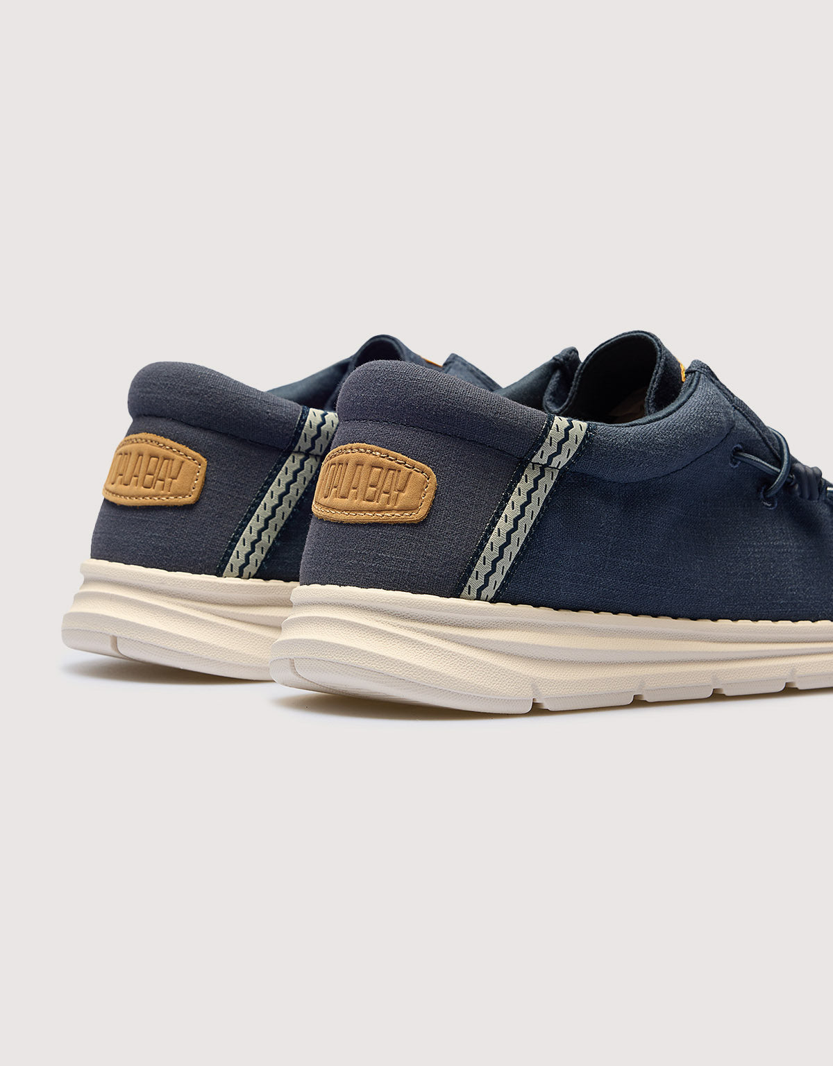 Wallabee Azul Marino - Crimson 6