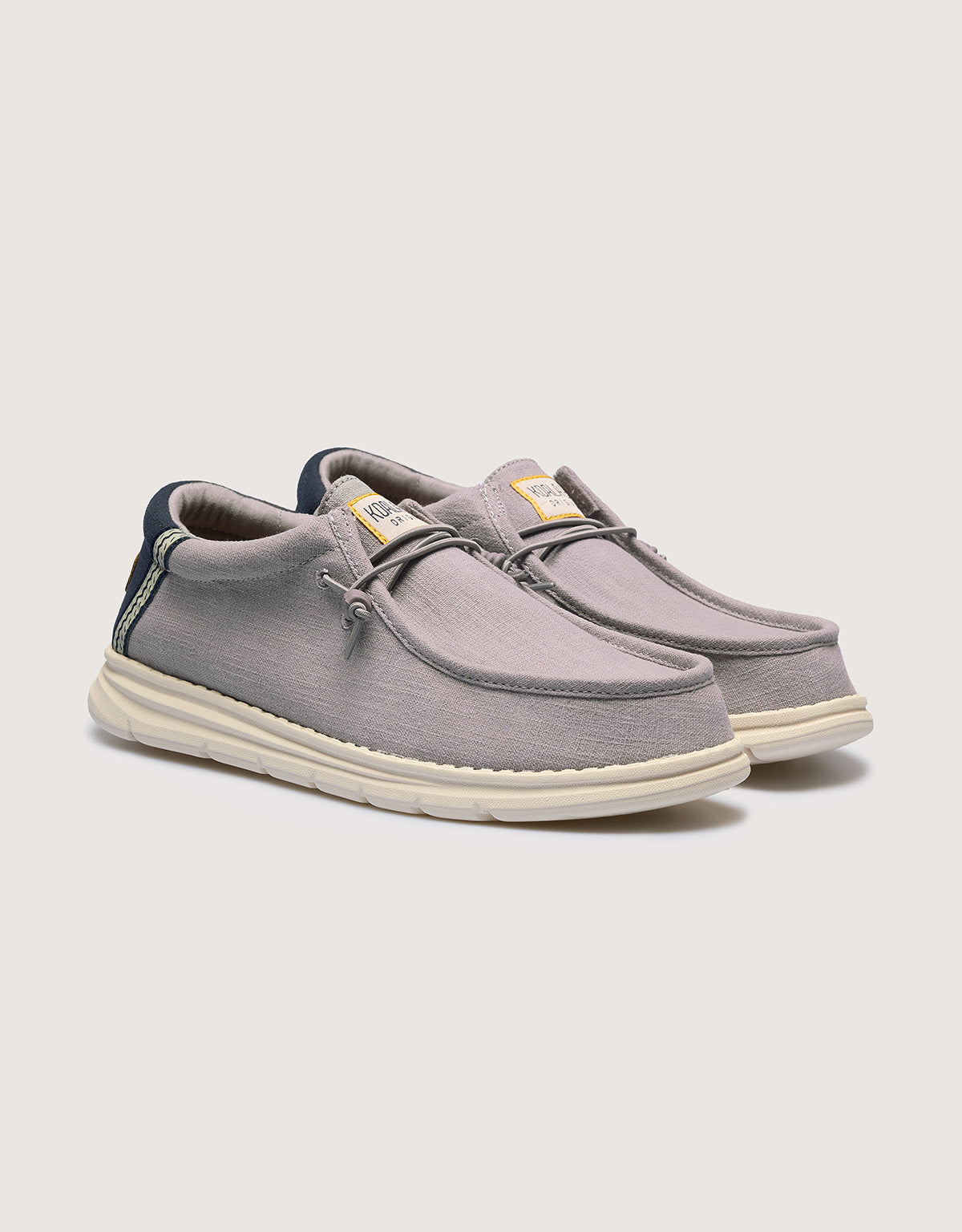 Wallabee Gris - Crimson 3