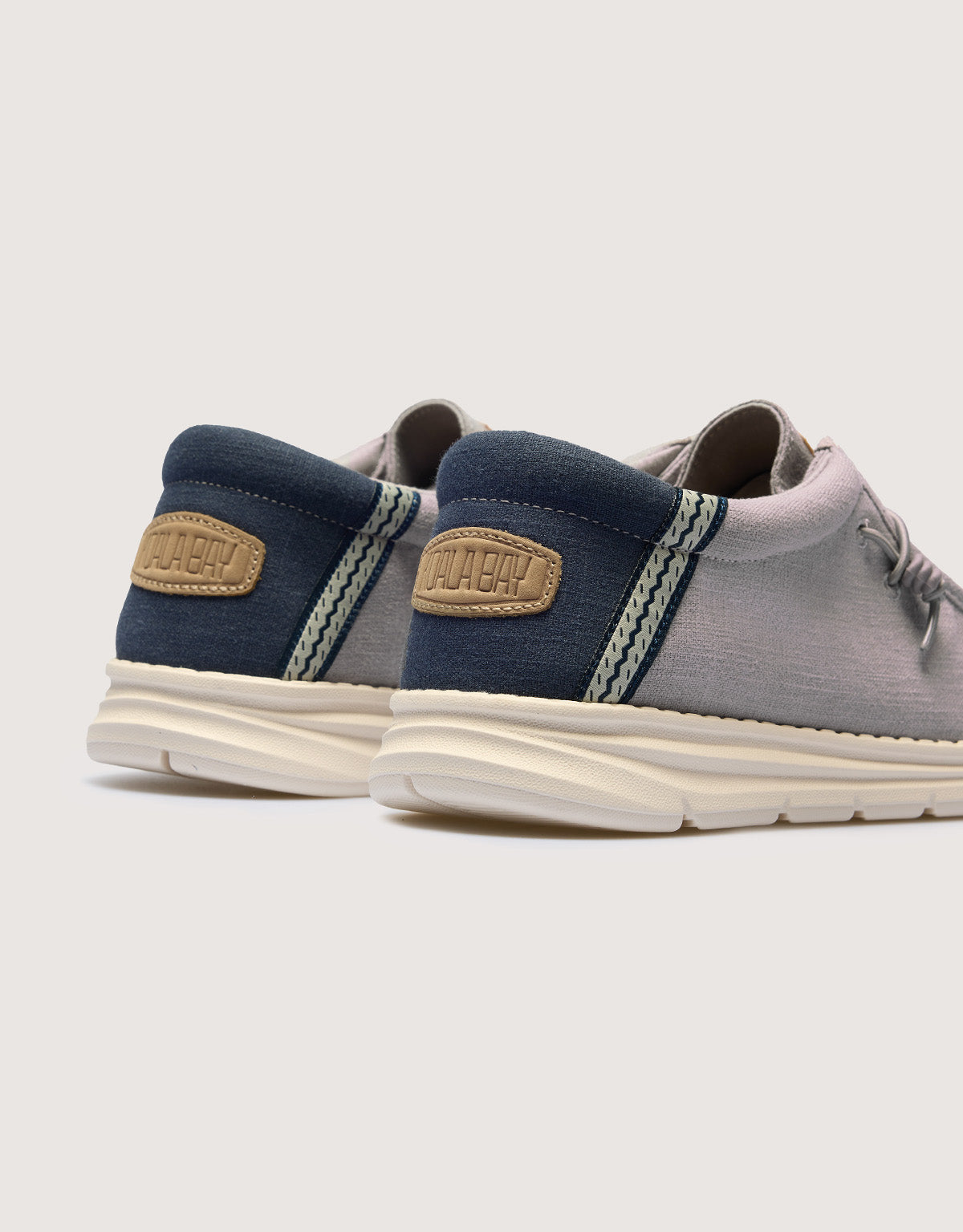 Wallabee Gris - Crimson 7