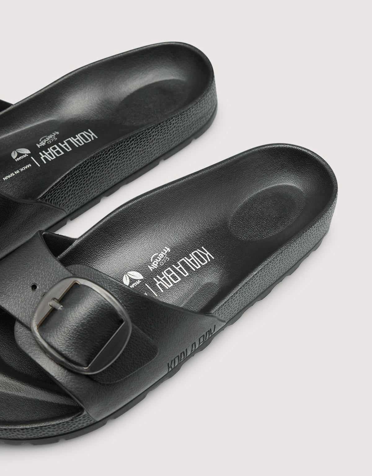 Black Flat Sandal - Lanai