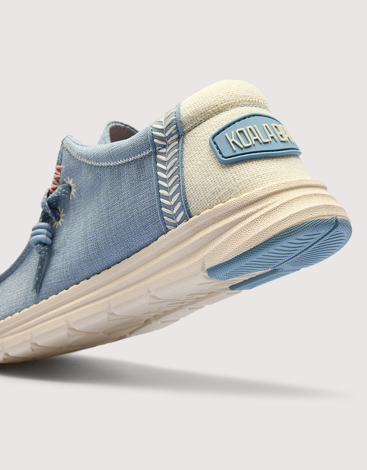 Wallabee Azul - Cayenne 4