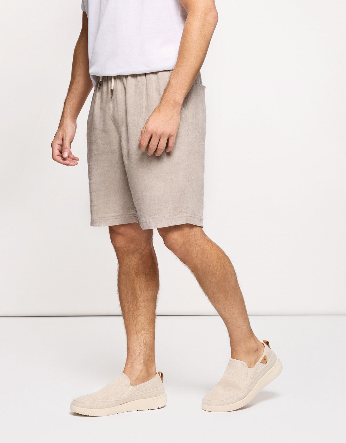 Linen Bermuda Shorts - Dumoto