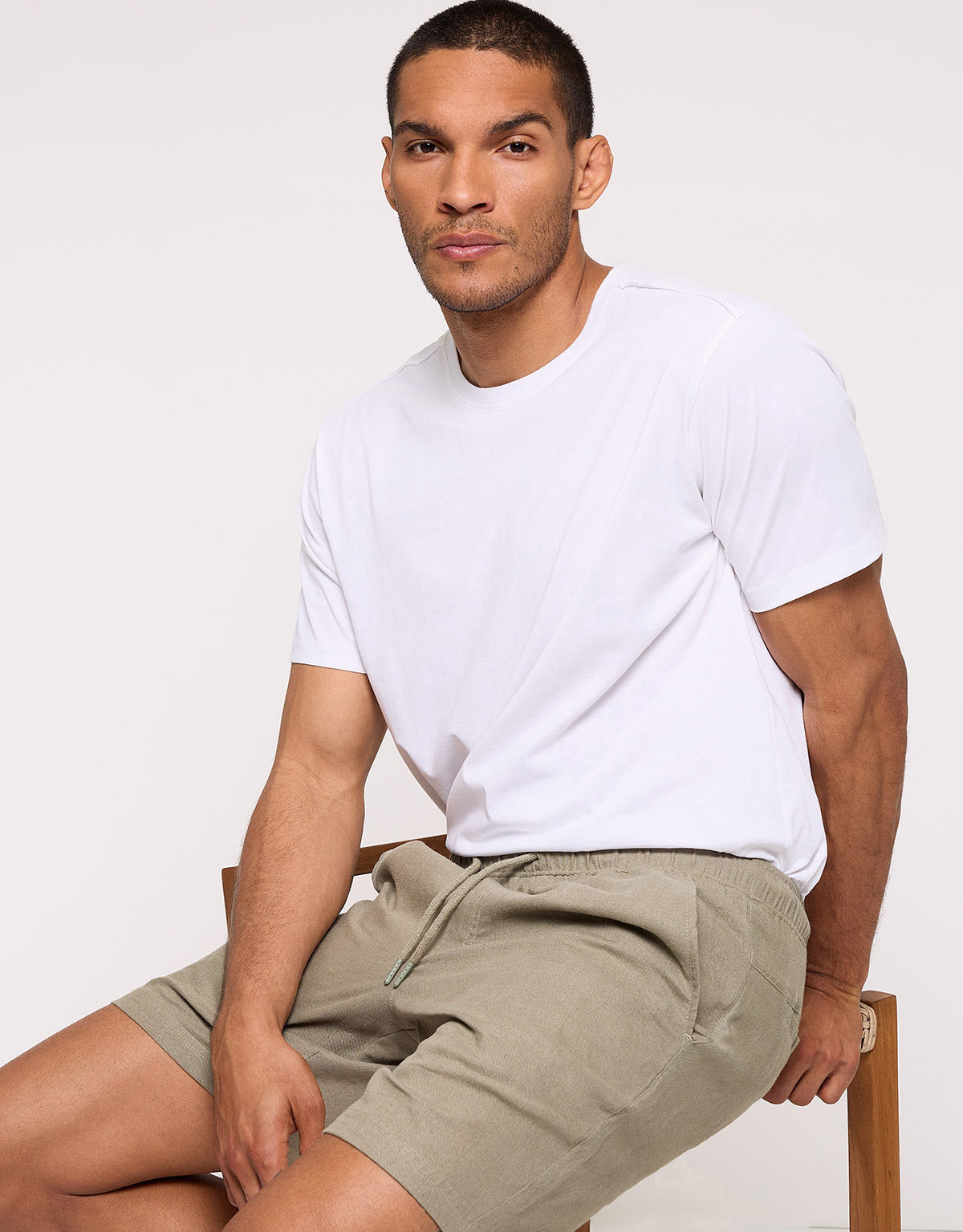 Linen Bermuda Shorts - Dumoto