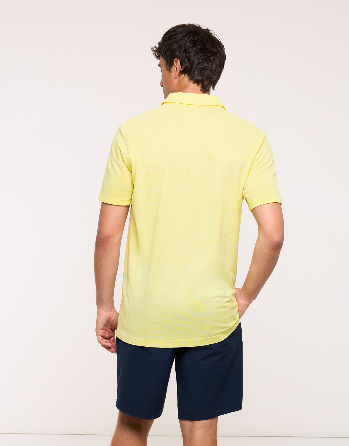 en tienda Polo Manga Corta Amarillo - Livor 3