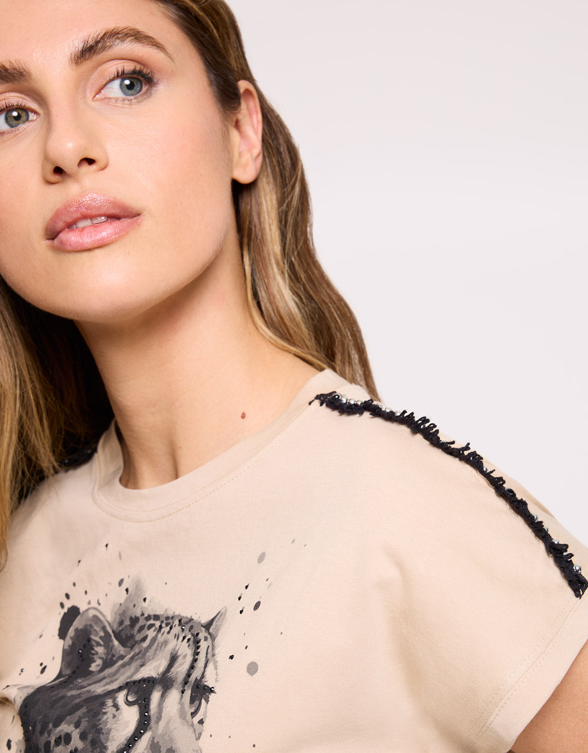 Lopardan Short Sleeve T-Shirt - Beige
