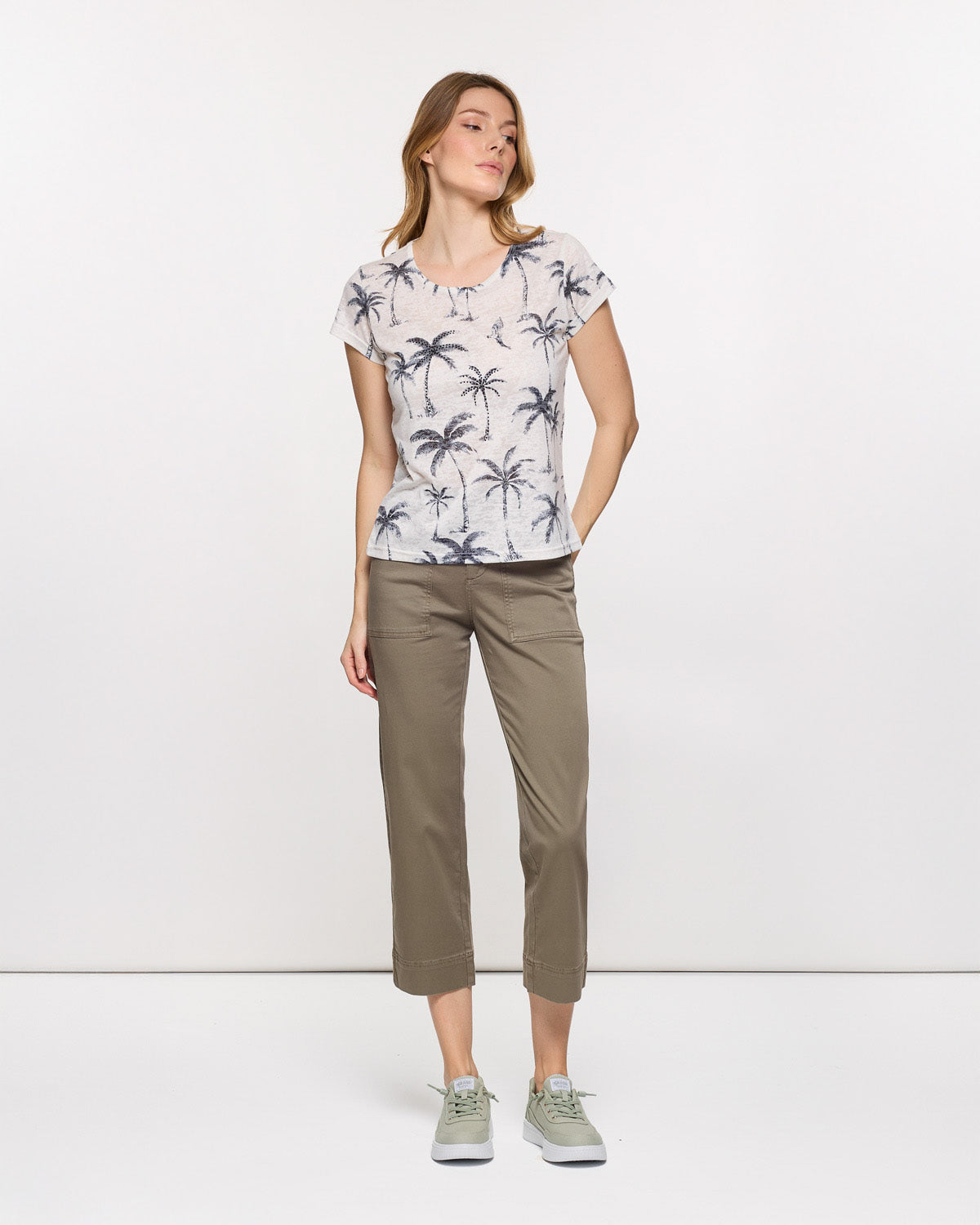 Palm Tree Rhinestone T-Shirt - Blacasa