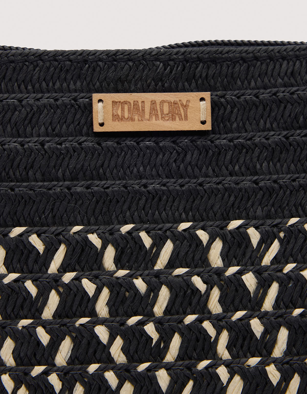 Bolso De Mano Negro Trenzado - Melissa 4