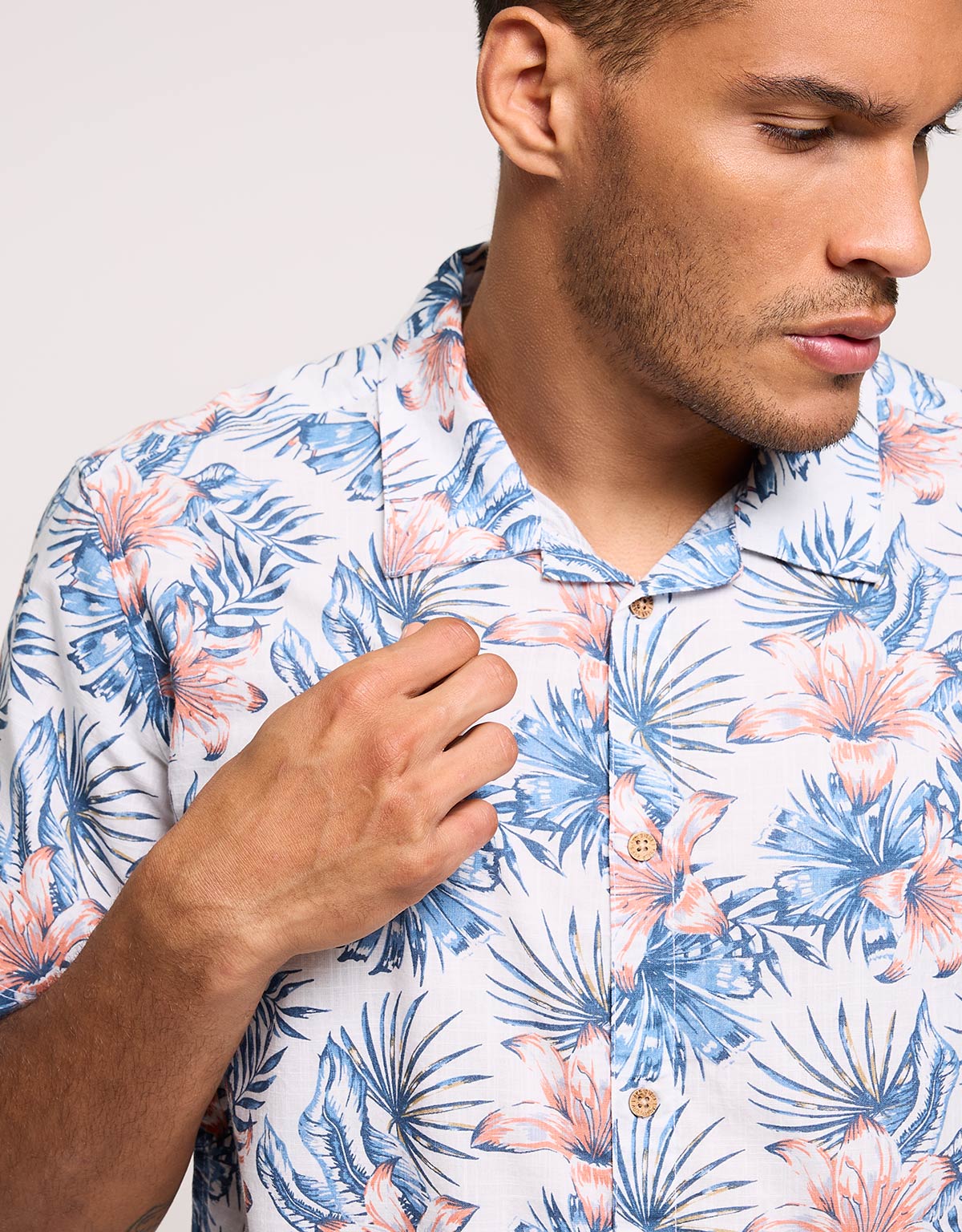 Camisa Flores Manga Corta Blanco - Bikor 6