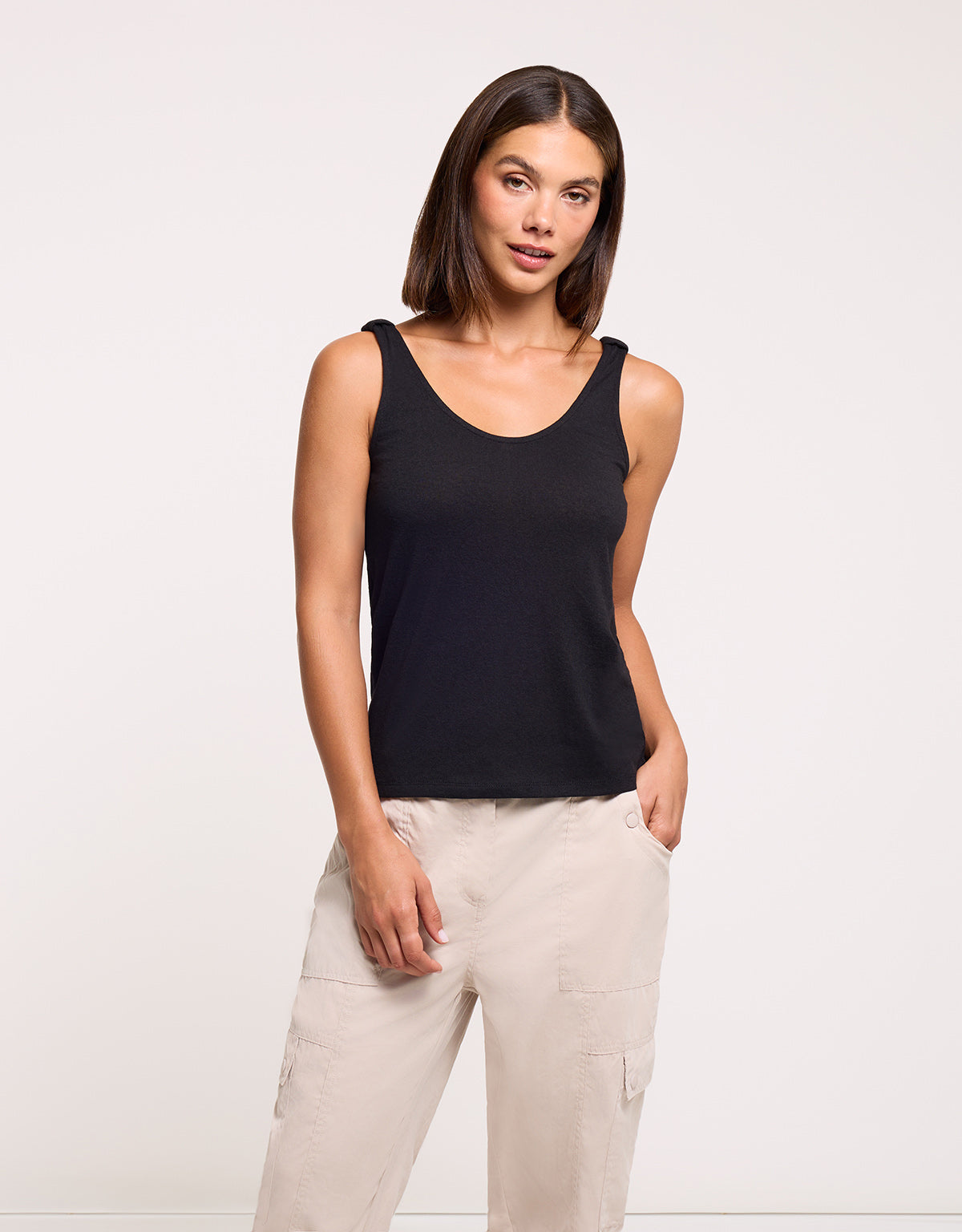 Black Strap Top – Daxin II