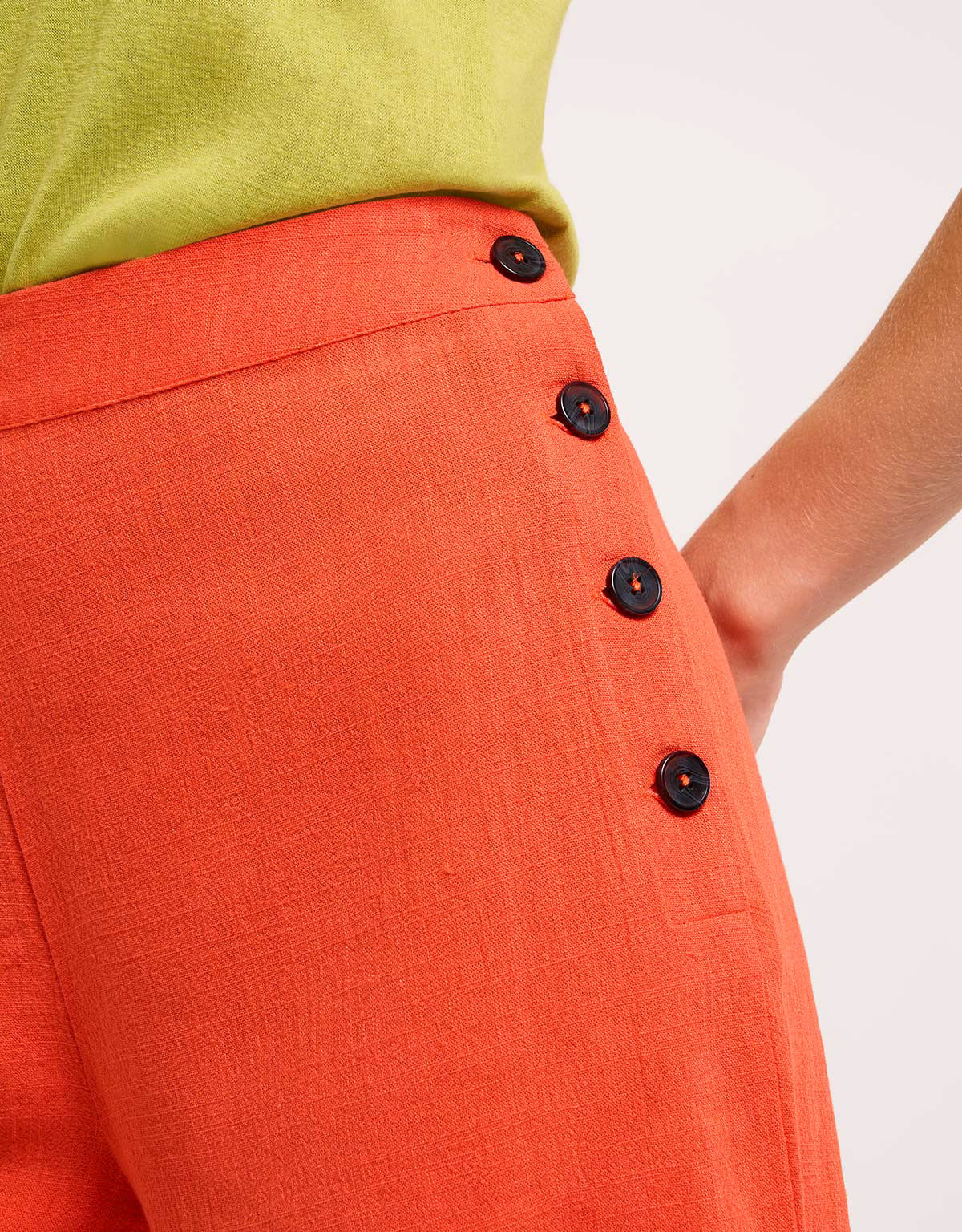 Short Fluido Botones Naranja - Malecum 4
