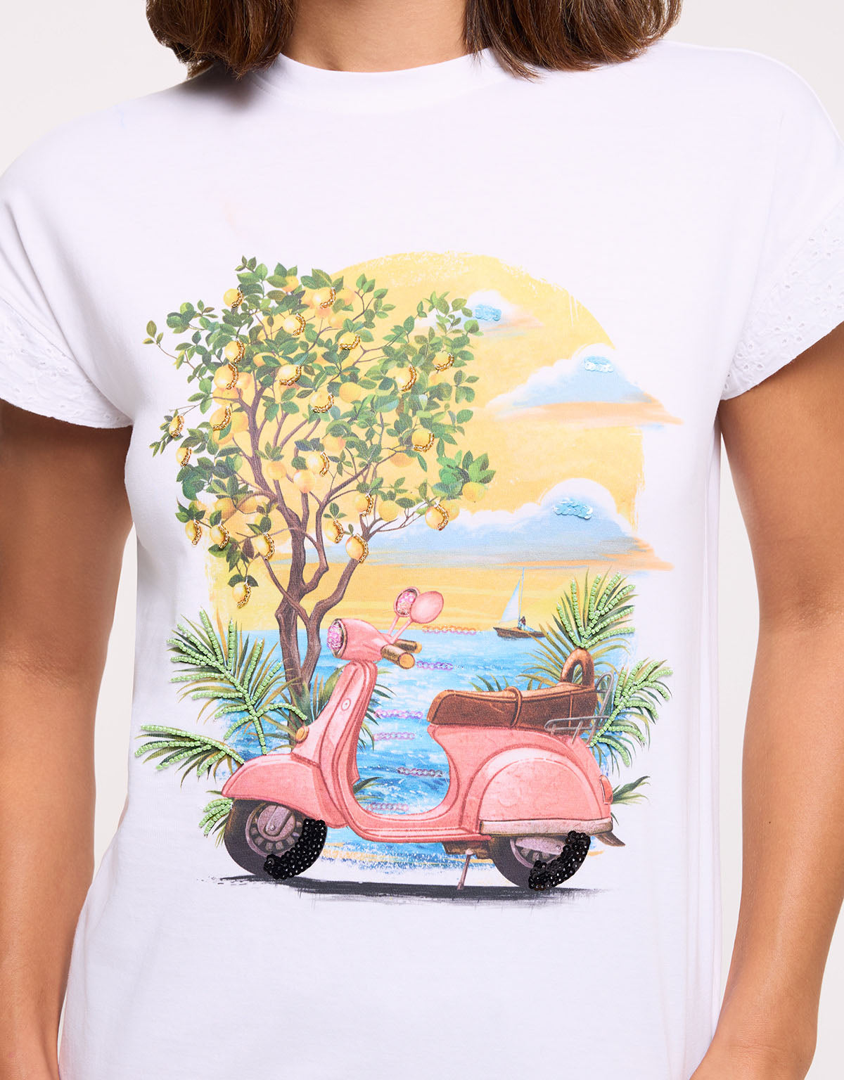 White Vespa Short Sleeve T-Shirt – Cilemon