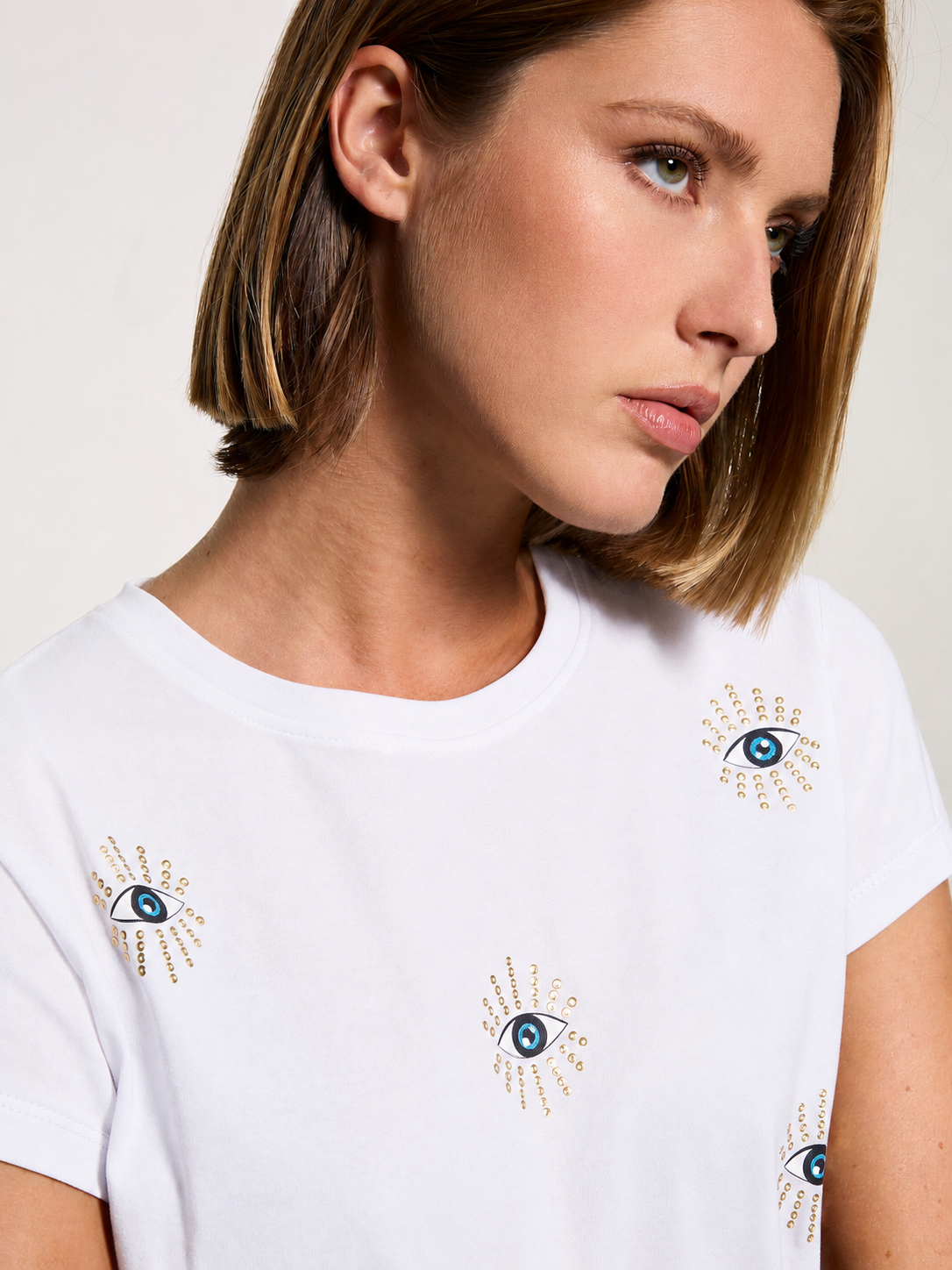 White Evil Eye T-Shirt - Olhosa