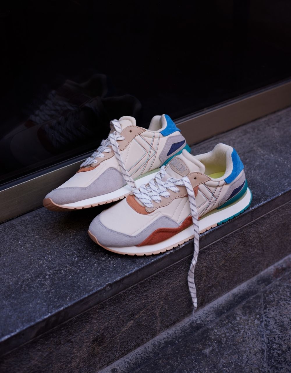 Beige Sneaker - Mars