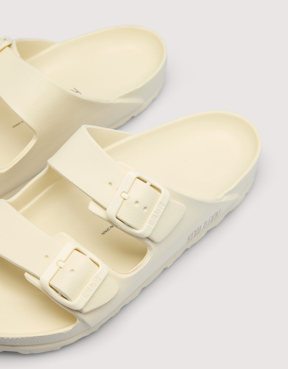 Ivory Buckle Sandals - Kauai