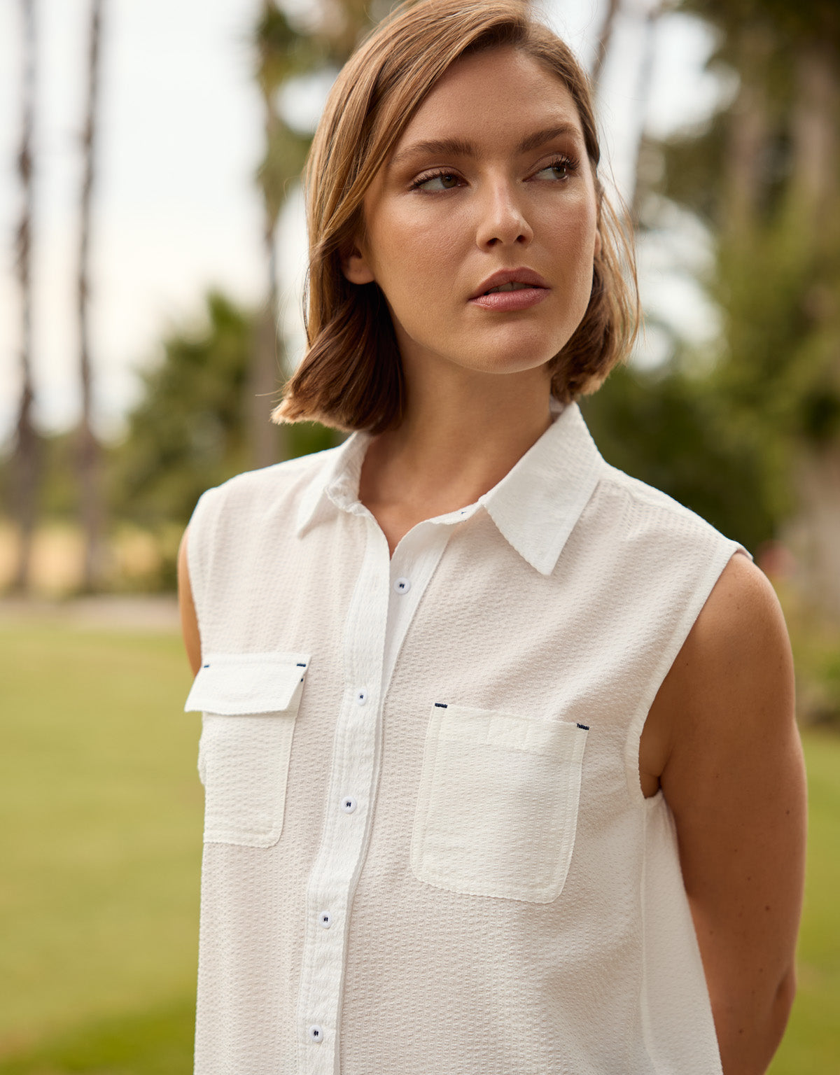 Sleeveless Shirt - Kenita