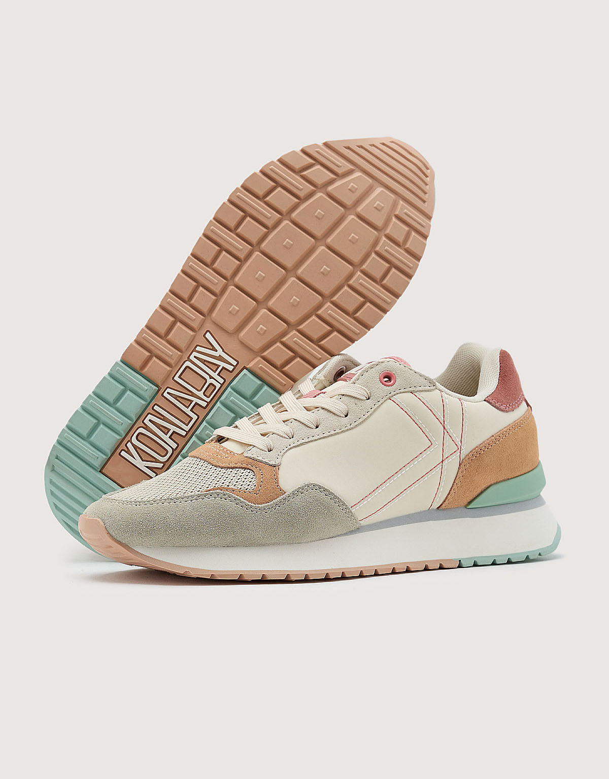 Beige Sneaker Shoes - Saturn