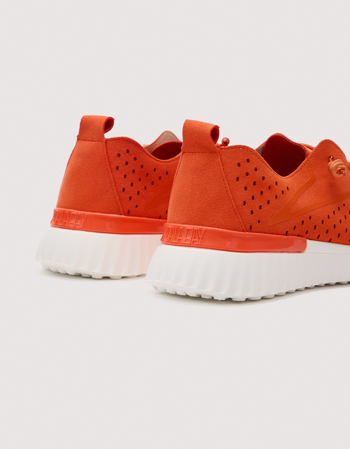 Sneaker Naranja - Charmy 6