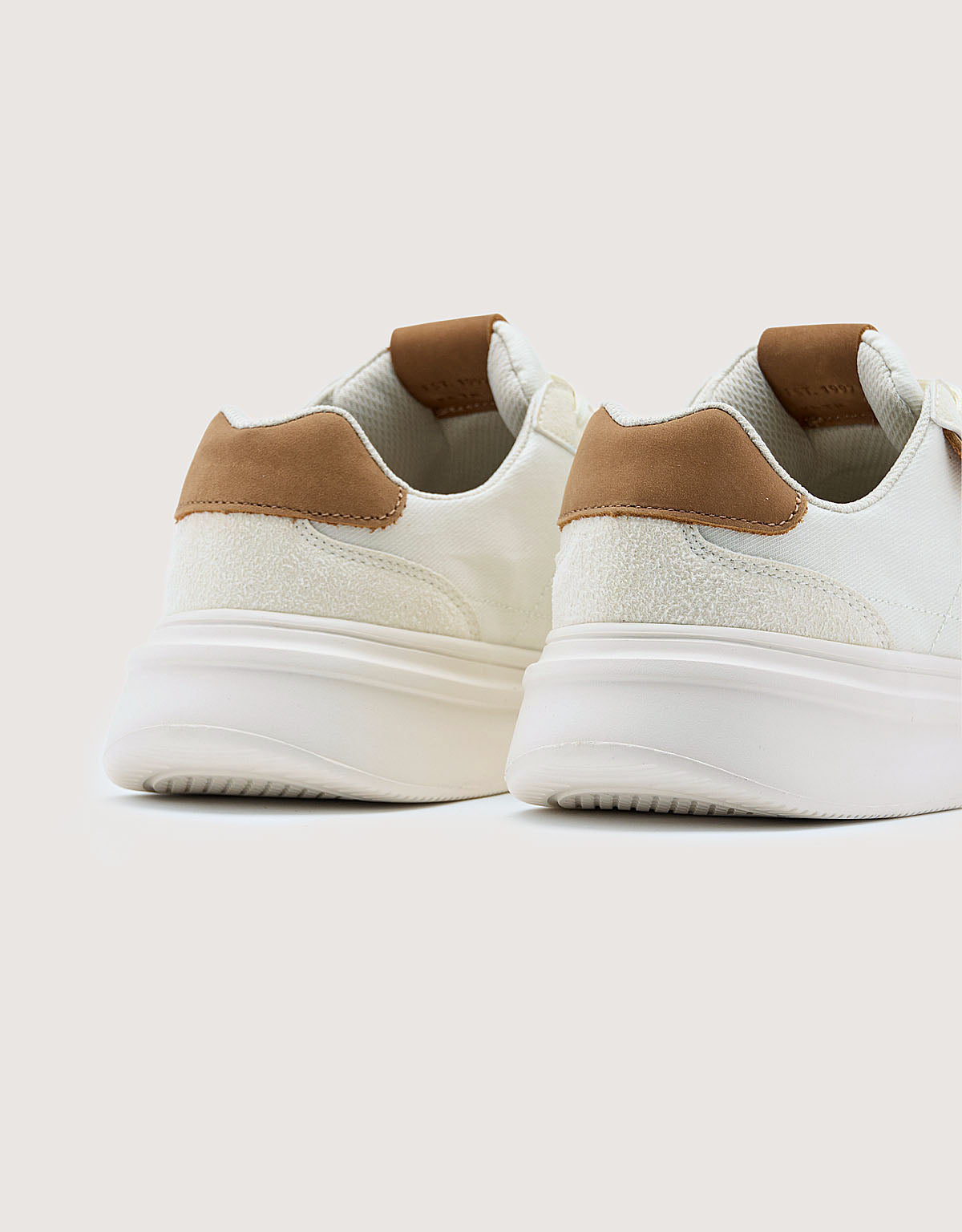 White Sneakers - Estella