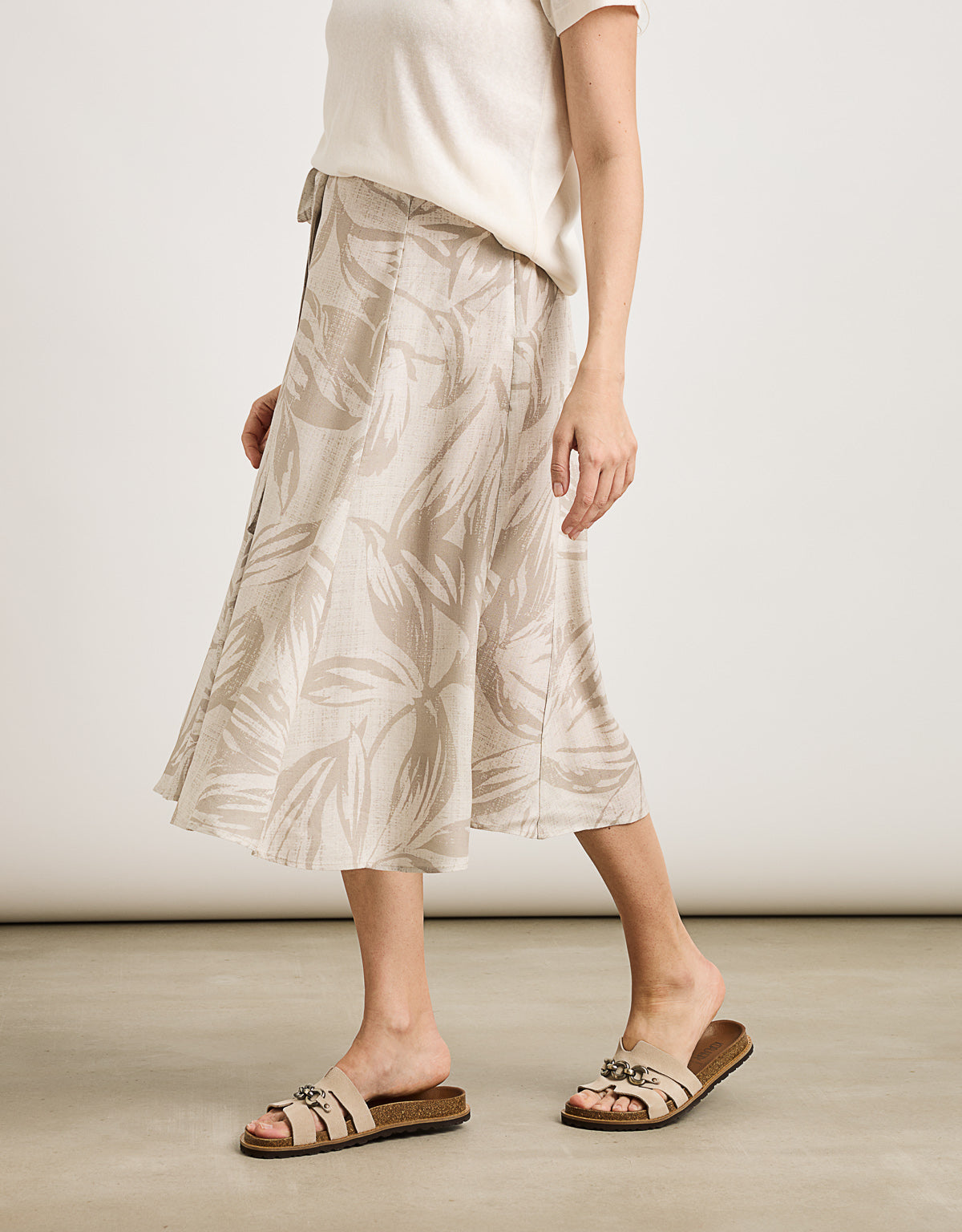 Falda Midi Beige - Trofe 