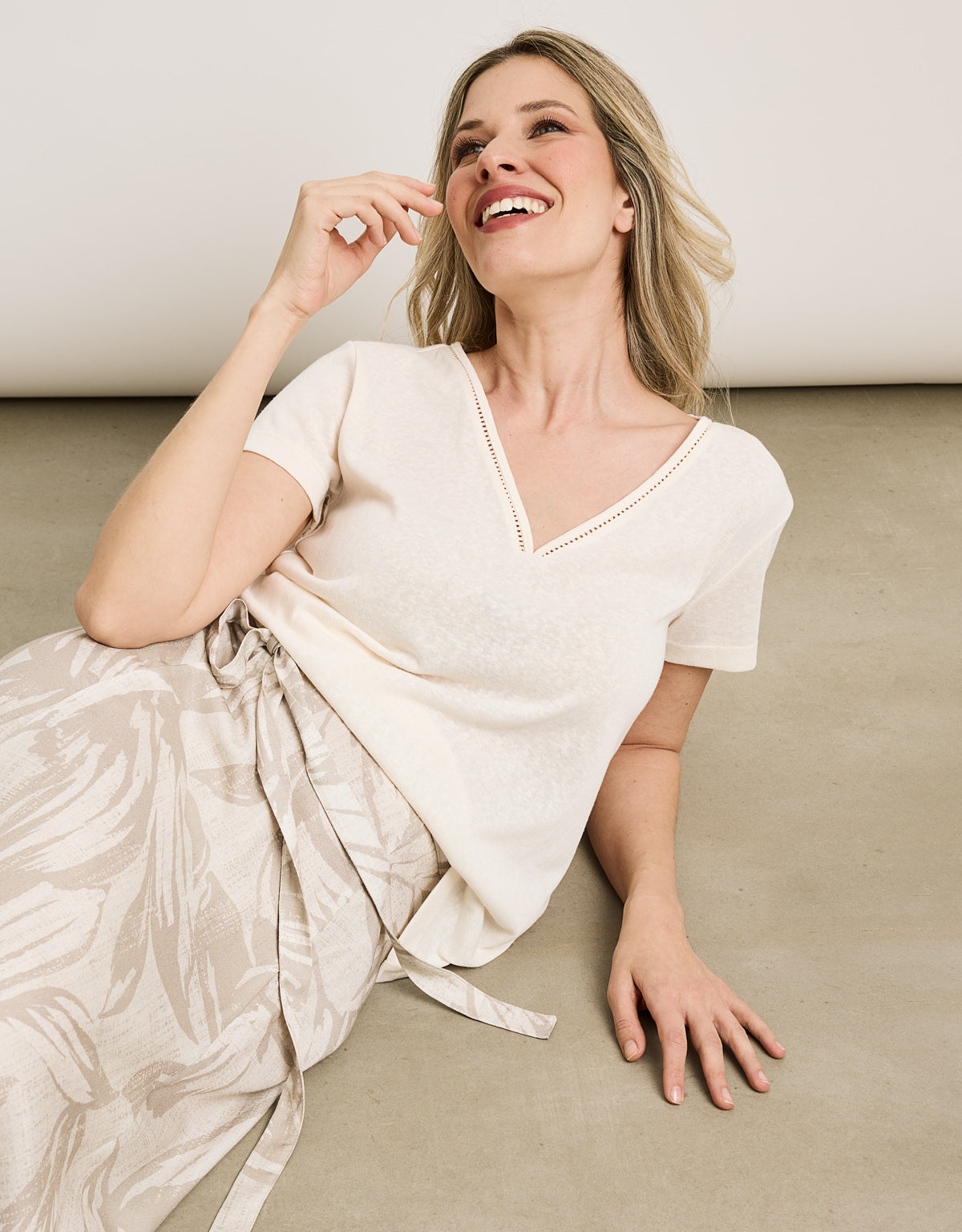Falda Midi Beige - Trofe 