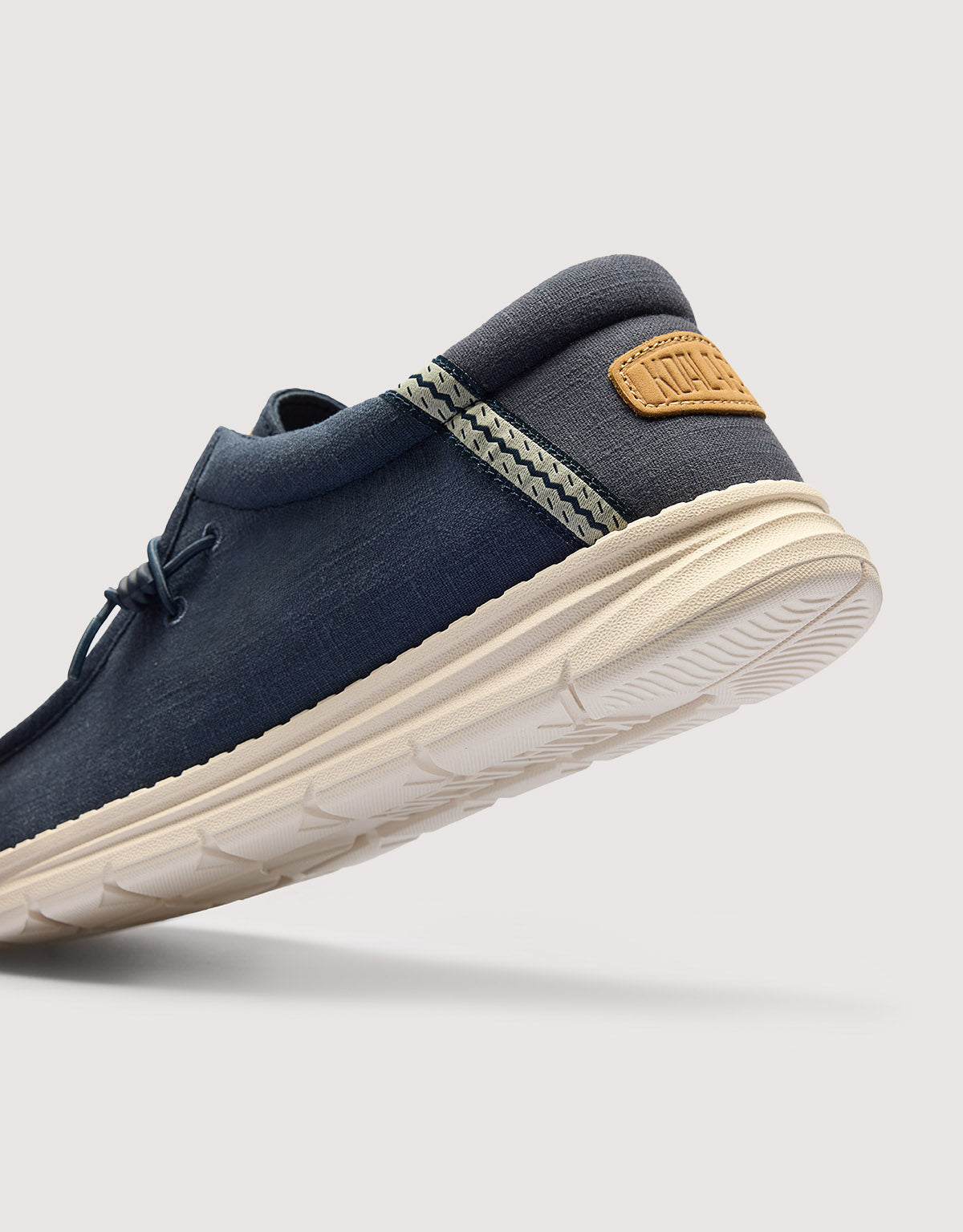 Wallabee Azul Marino - Crimson 3