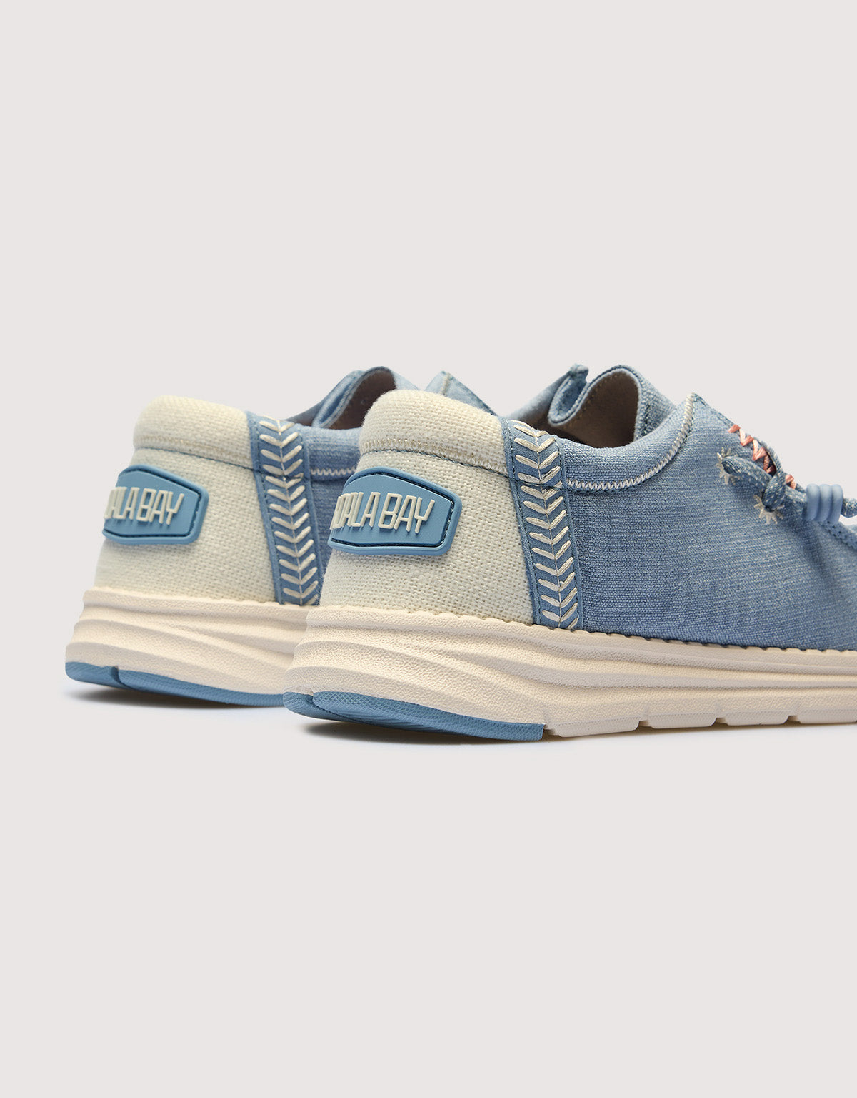 Wallabee Azul - Cayenne 6