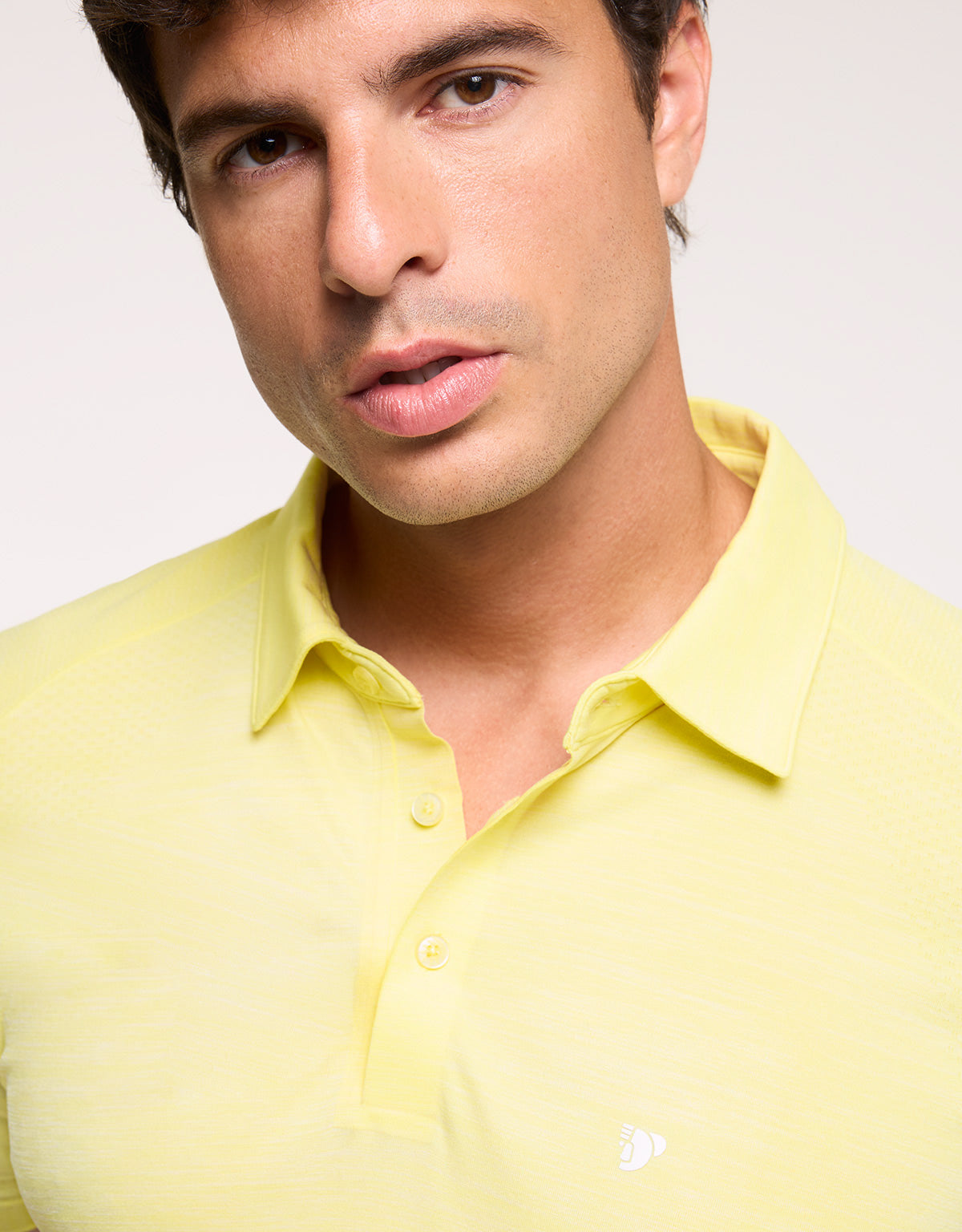 en tienda Polo Manga Corta Amarillo - Livor 4