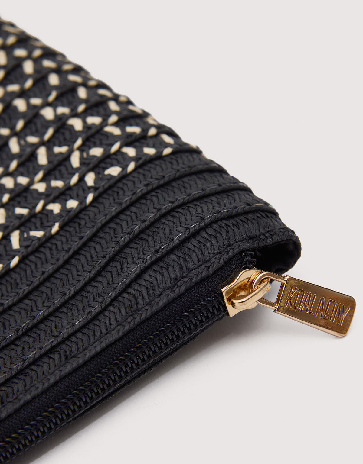 Bolso De Mano Negro Trenzado - Melissa 5