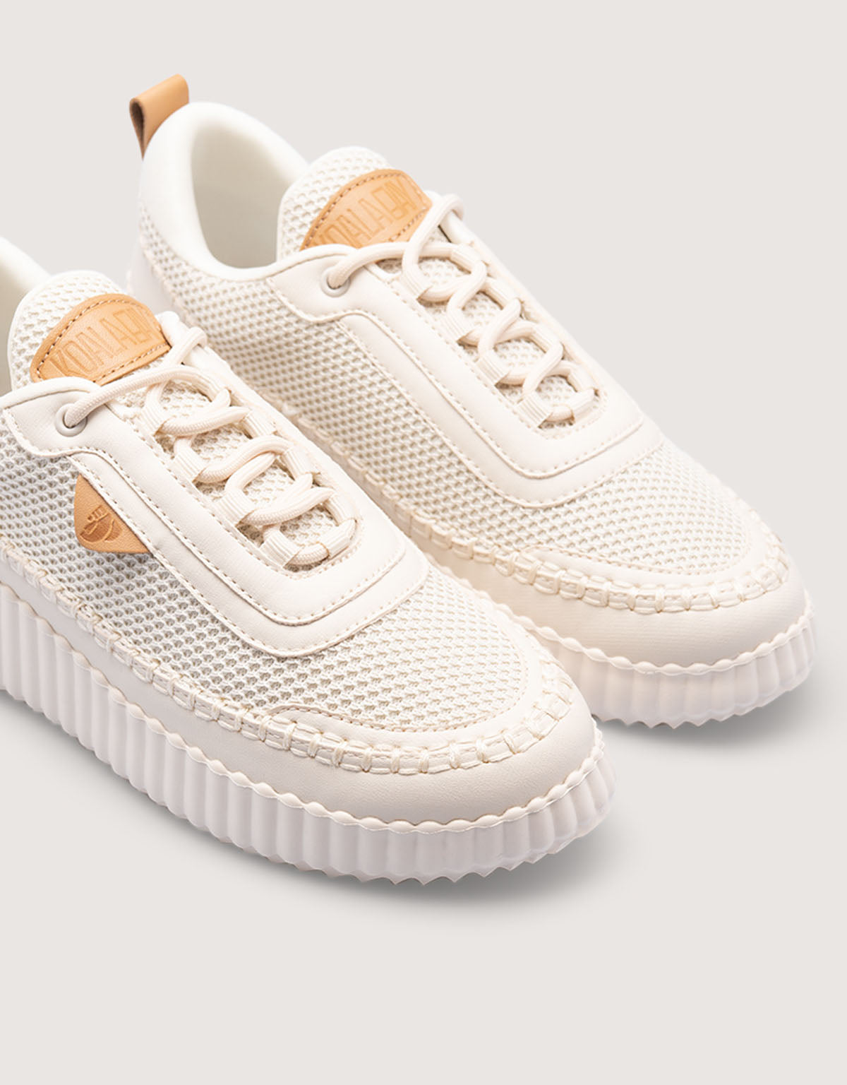 Beige Sneakers - Trevino