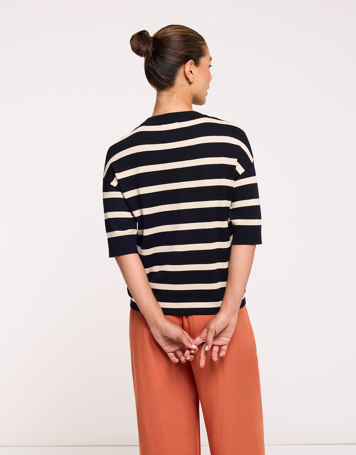 Short Sleeve Jumper Black - Gratera II