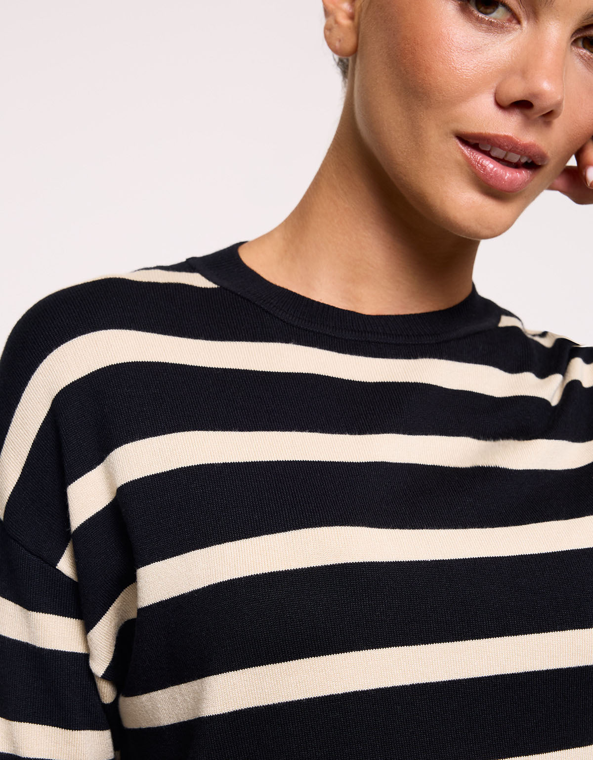 Short Sleeve Jumper Black - Gratera II