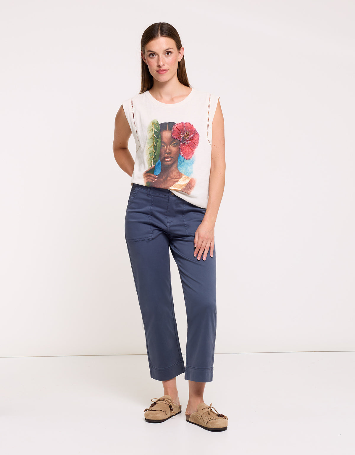 White Sleeveless Rhinestone T-Shirt - Zotiana
