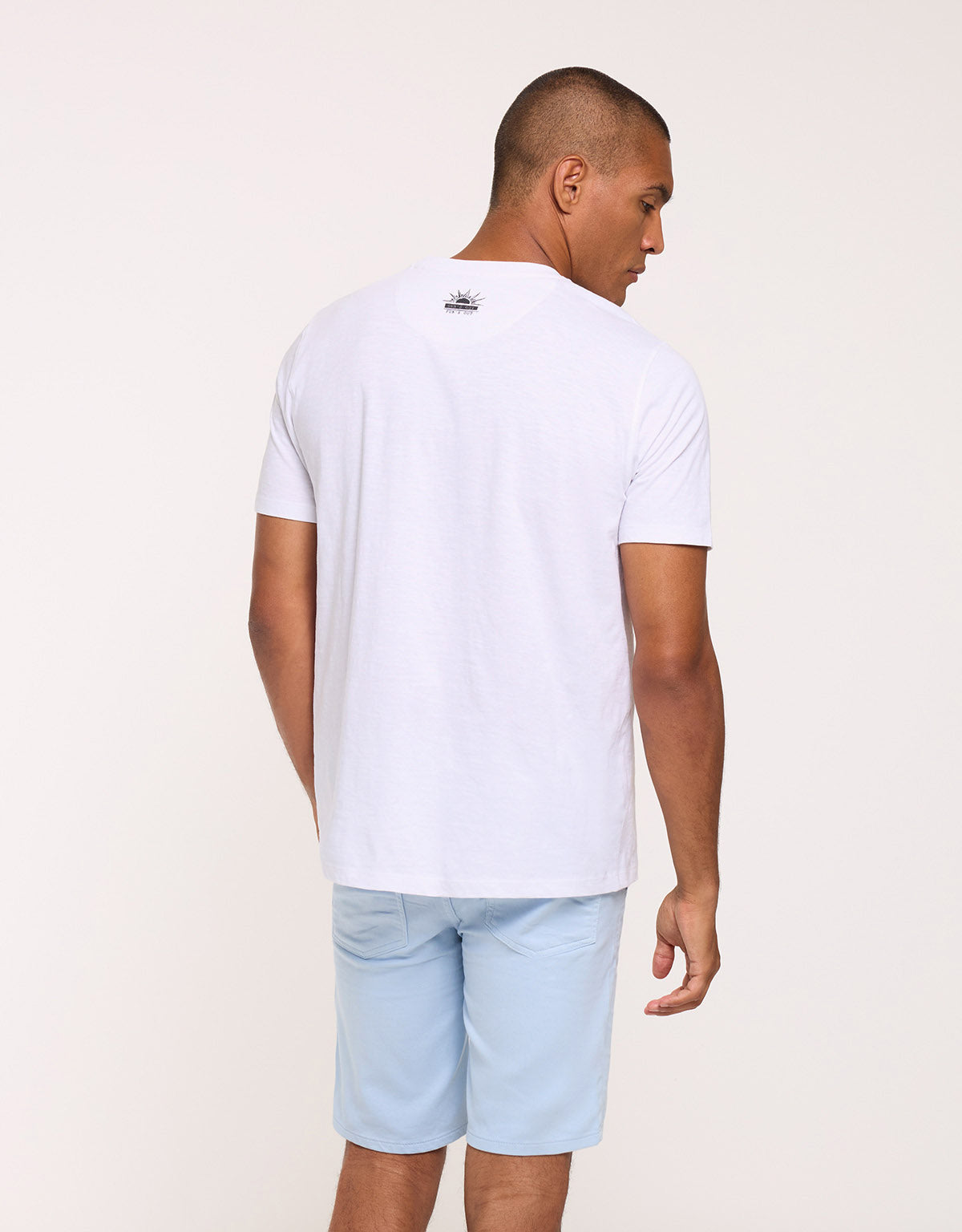 White Short-Sleeve T-Shirt - Nuberu