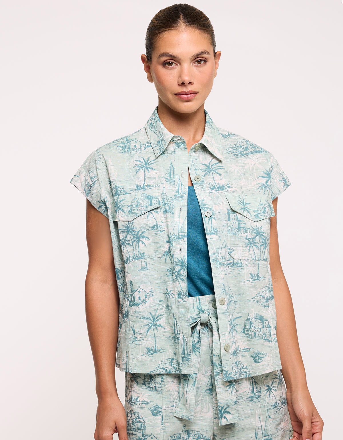 Green Sleeveless Shirt - Luminas