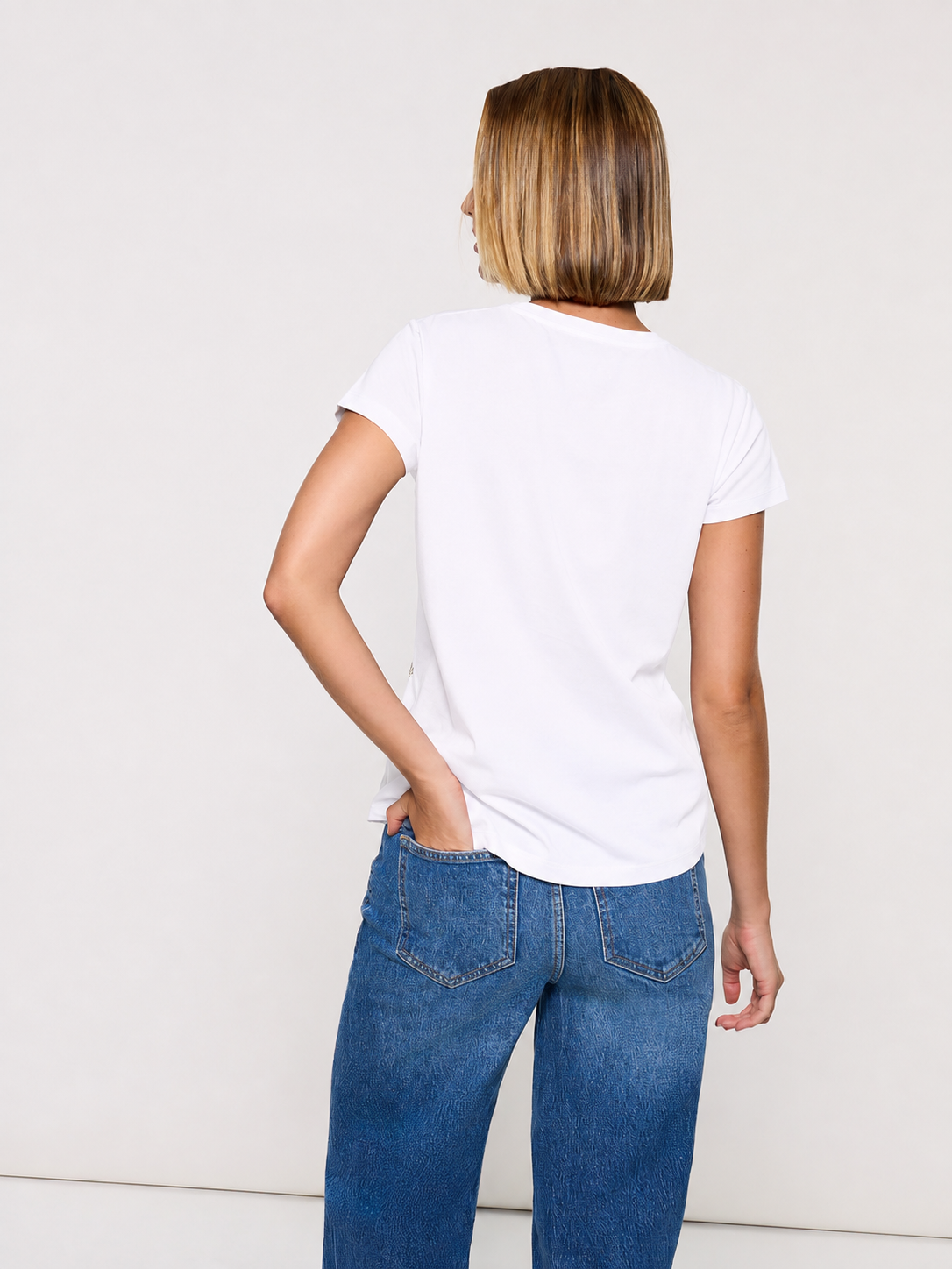 White Evil Eye T-Shirt - Olhosa